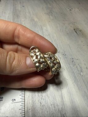 18kt Gold and Sterling Silver Floral Huggie Earrings
